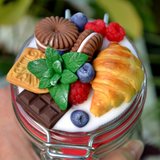 Вкусные баночки круассан и печенька