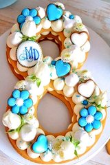 Торт цифра 8