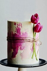 Праздничный торт с цветами от кондитера Ольги Бобылевой