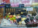 Прилавок филиала сыроварни на Бейвеля 112