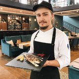 Фаршированный сибас, приготовленный на мангале умелыми руками сотрудников ресторана