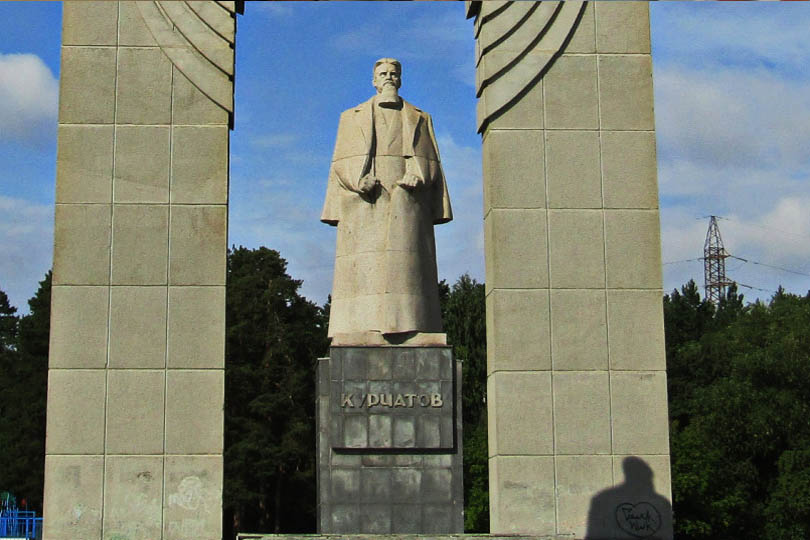 У Курчатова. Место проведение FOODIES  Челябинске фото 2