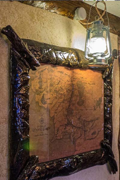 Карта Средиземья в кафе Хоббит