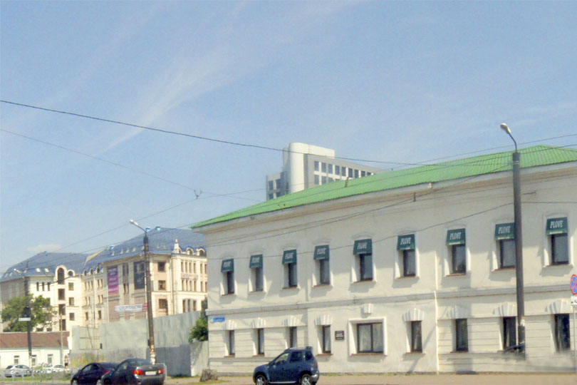 Летний въезд в ресторан Плов. фото 1