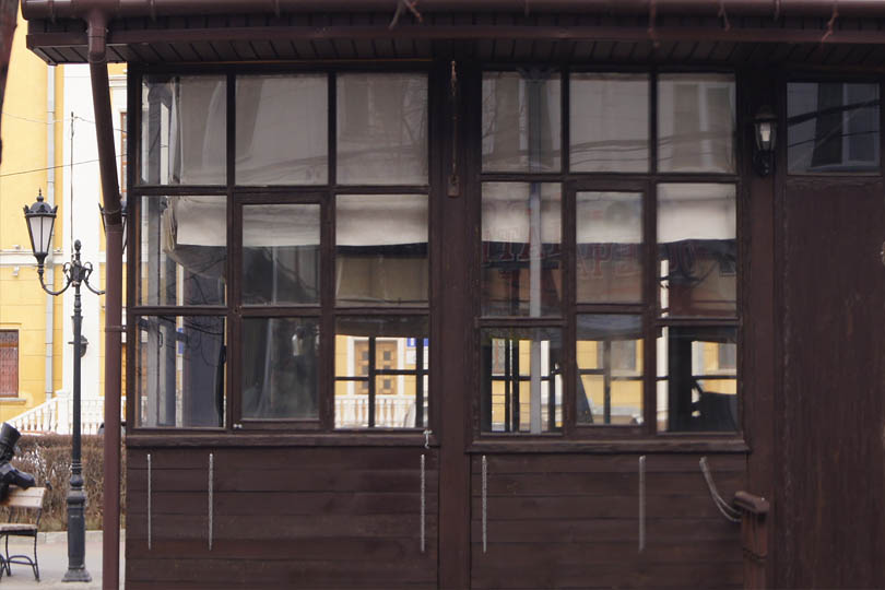 Вход в ресторан Цыплята Табака фото 1