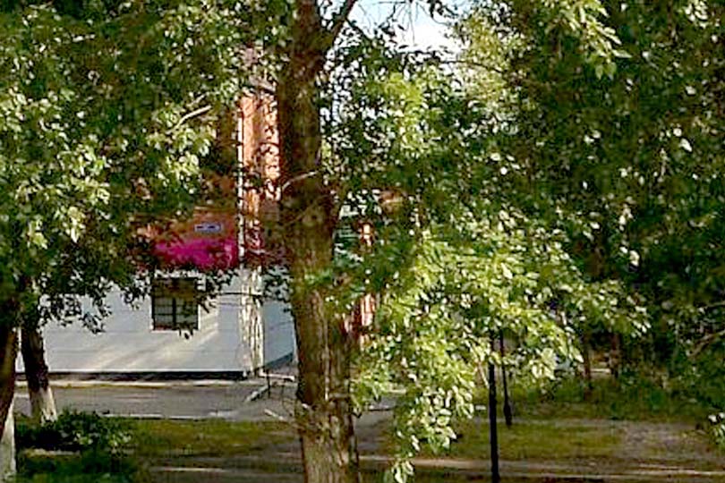 Бар E&Z на ЧМЗ