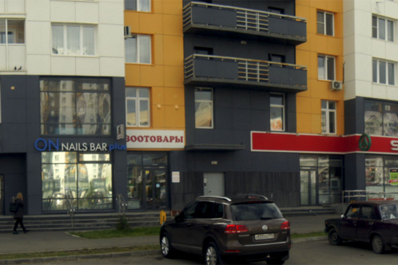 Улица с рестораном Гонг фото 3