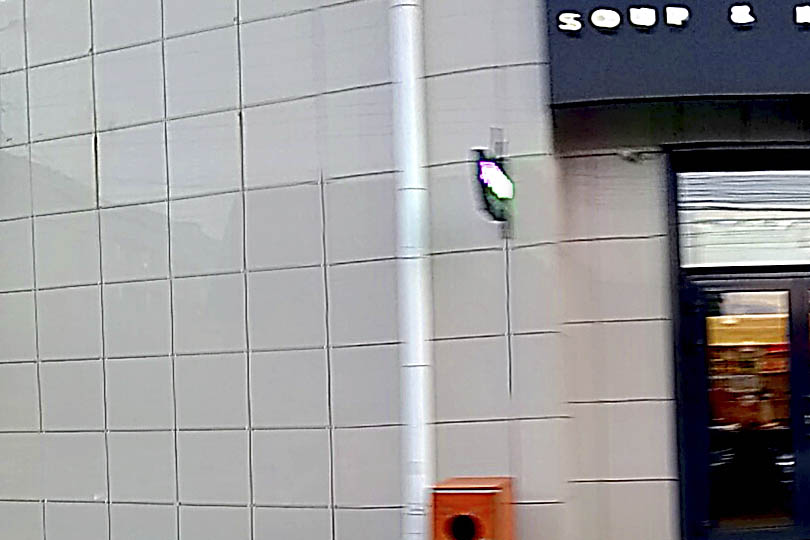 Джой Ву новая вывеска на прежнем кафе картинка один